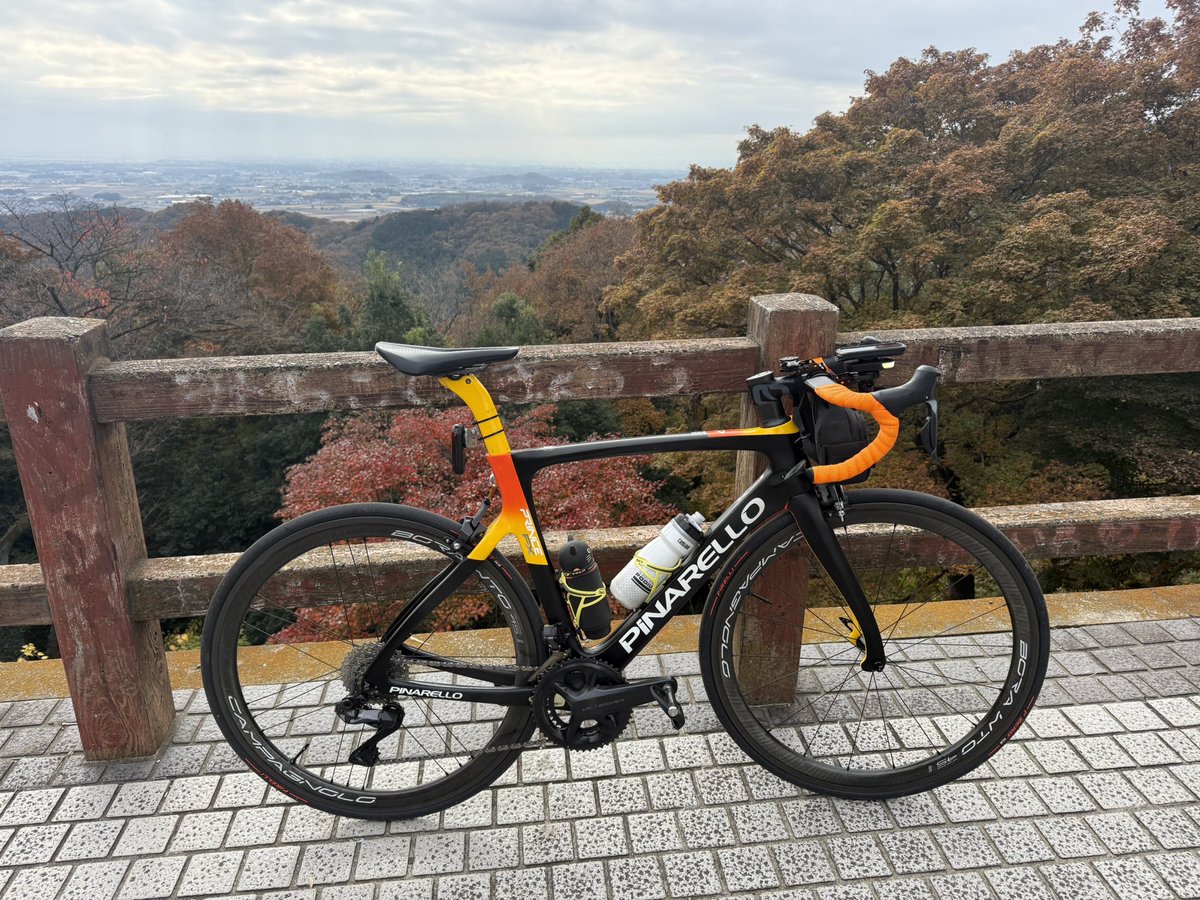nao_interst's tweet photo. 大平山の紅葉🍁見頃でついつい止まって見てしまう😊 https://t.co/1ArceUwKwk