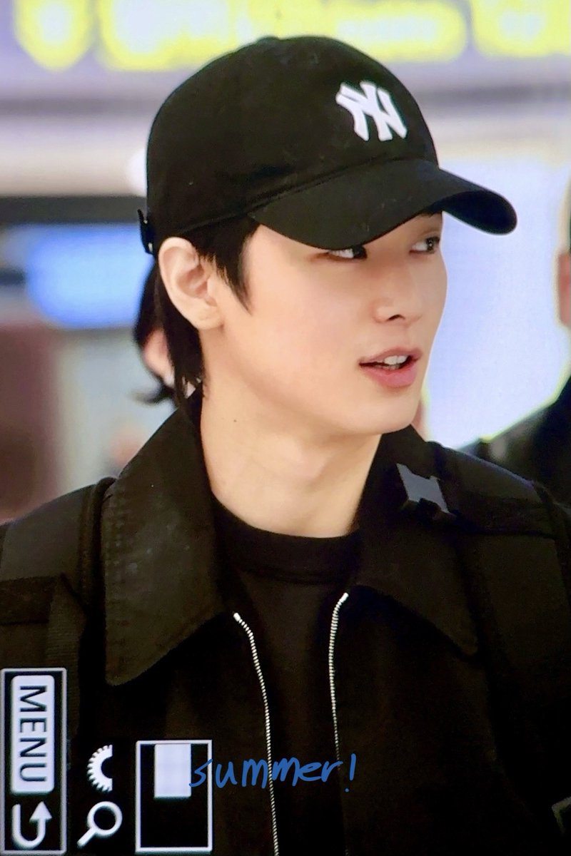 SUMMER98's tweet image. 251123 한국가자~~
#주연 #JUYEON #더보이즈 #THEBOYZ