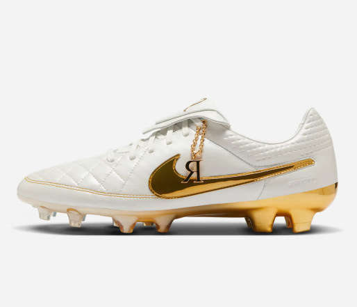 Nike․com 「ロナウジーニョ × ナイキ ティエンポ レジェンド FG
