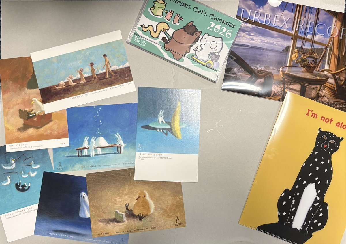 ポストカード、クリアファイル、カレンダーなどなど。 いきもの色々