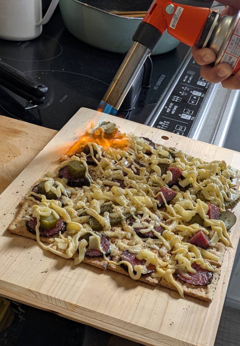 クラッカー×サラミ×ピクルス×チーズ
UVA（最近ハマってるワイン）にめっちゃ合うわ！！
充実した嫁との三連休