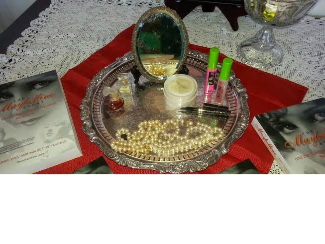 SWMaybelline's tweet image. maybellinebook.com/2020/09/how-st…
Great Lash Mascara by Maybelline: Cult fav for 50+ yrs, per &quot;How Stuff is Made&quot; @Refinery29. #mascara #cosmetics #VintageBeauties