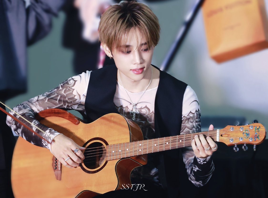 ๋࣭ ⭑🎸⊹ ࣪ ˖