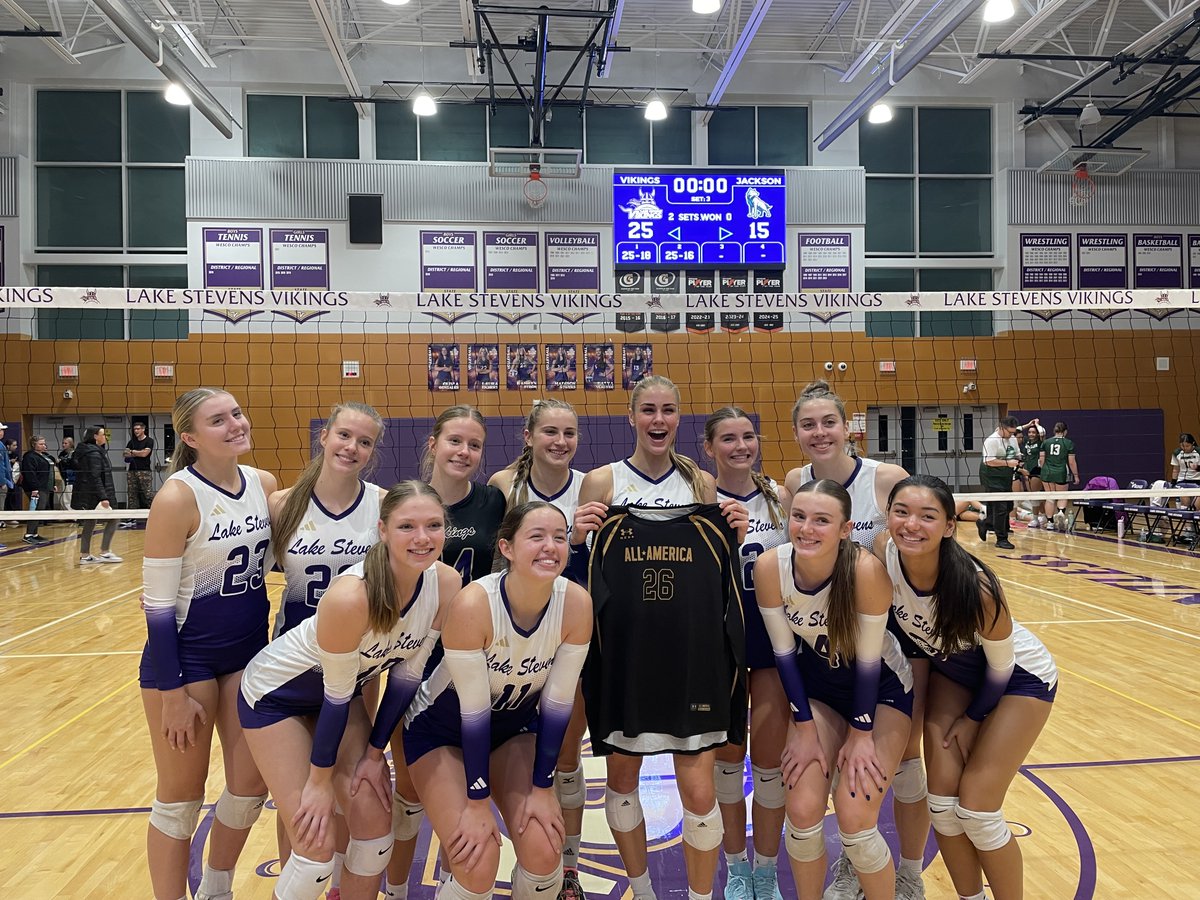 lshs_sports's tweet image. Ladies and Gentleman!  Your 4A State VB champs!!!
@wiaawa @lssd @LSHSVikingPrin @LSHSConnect #statechamps