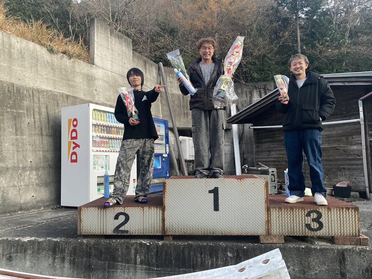 driftoyaji's tweet photo. 昨日開催しました
第88回KK☆BROS走行会
🏆ドリフトコンテスト表彰式

最後に、上級クラス

優　勝:池上　佳伴 選手
準優勝:藤森　蓮　 選手
３　位:竹内　悠翔 選手

入賞された皆様
おめでとうございました🎉 https://t.co/AK2aaFo3JB