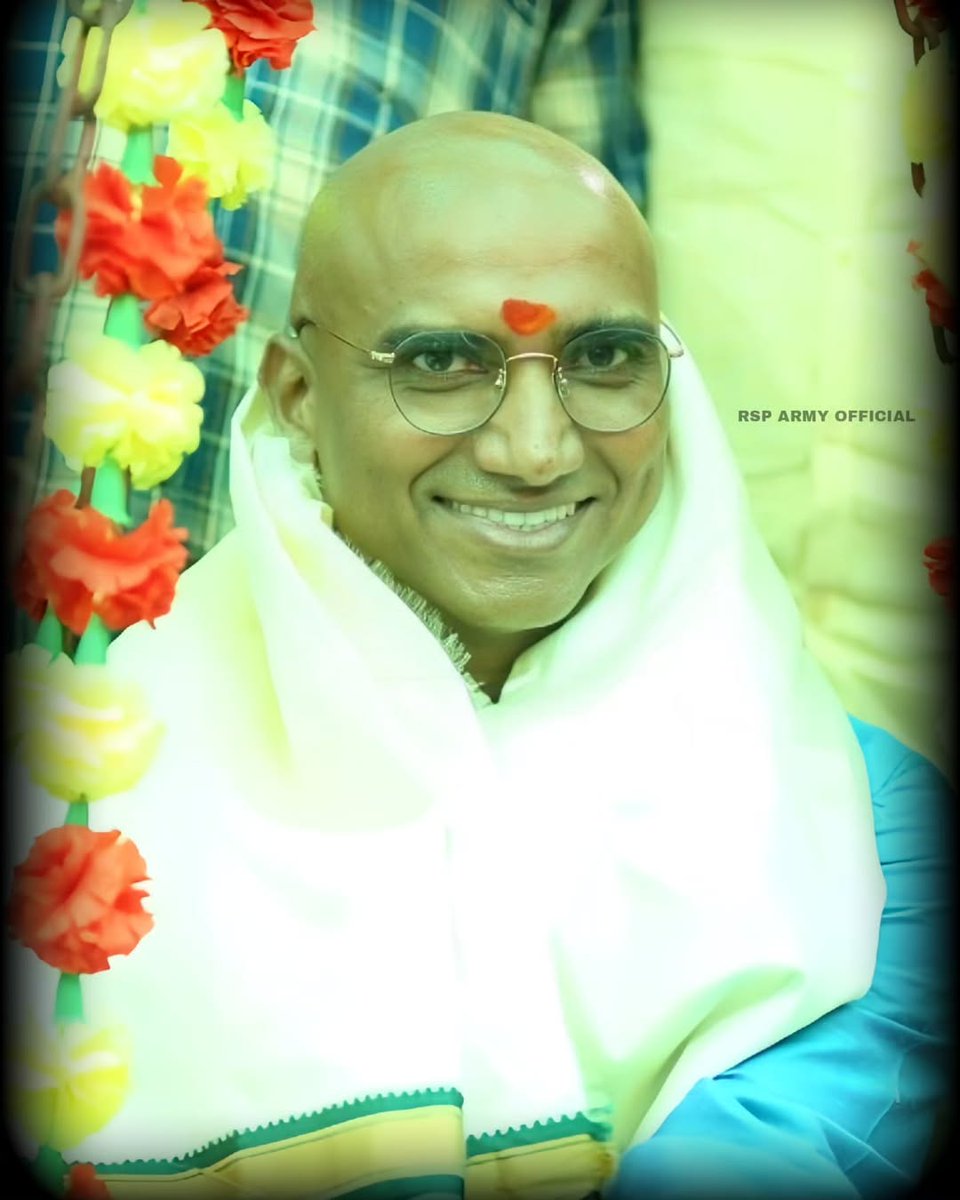 makili_vijay's tweet image. *ఇన్నోవేటివ్ పద్ధతులు: RSP సార్ గారు సాంప్రదాయ విద్యా విధానాలకోసం ఆధునిక, సృజనాత్మక పద్ధతులను ప్రవేశపెట్టారు.
#HappyBirthdayRSP 
#PrathigynaDiwas 
@RSPraveenSwaero