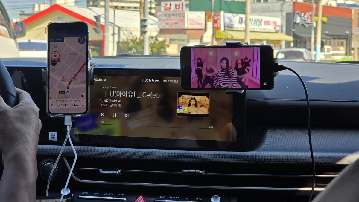 렌트카 반납하고 택시타고 가는대 노래 좋은거 나오네 ㄷㄷ