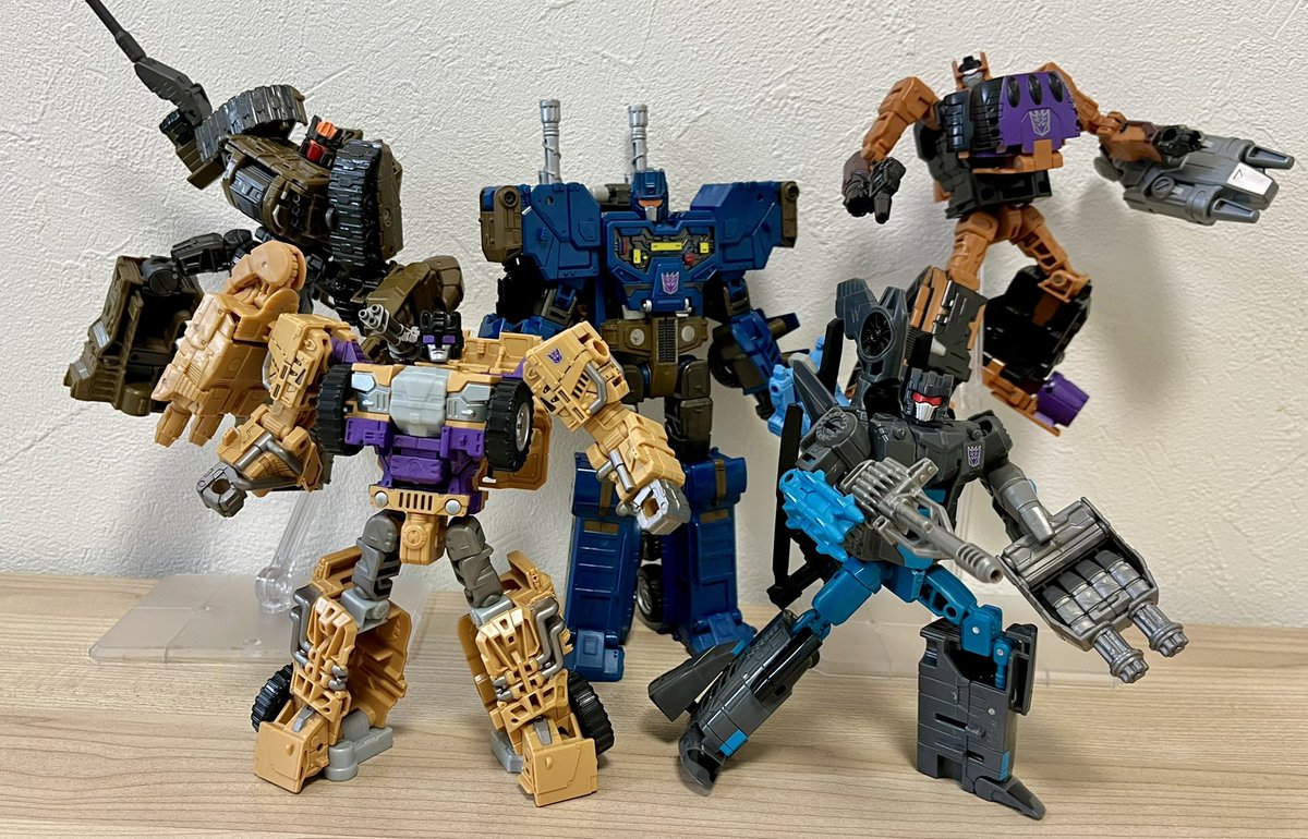 sc8I4LjG6djc26e's tweet image. コンバットロン、アターック！