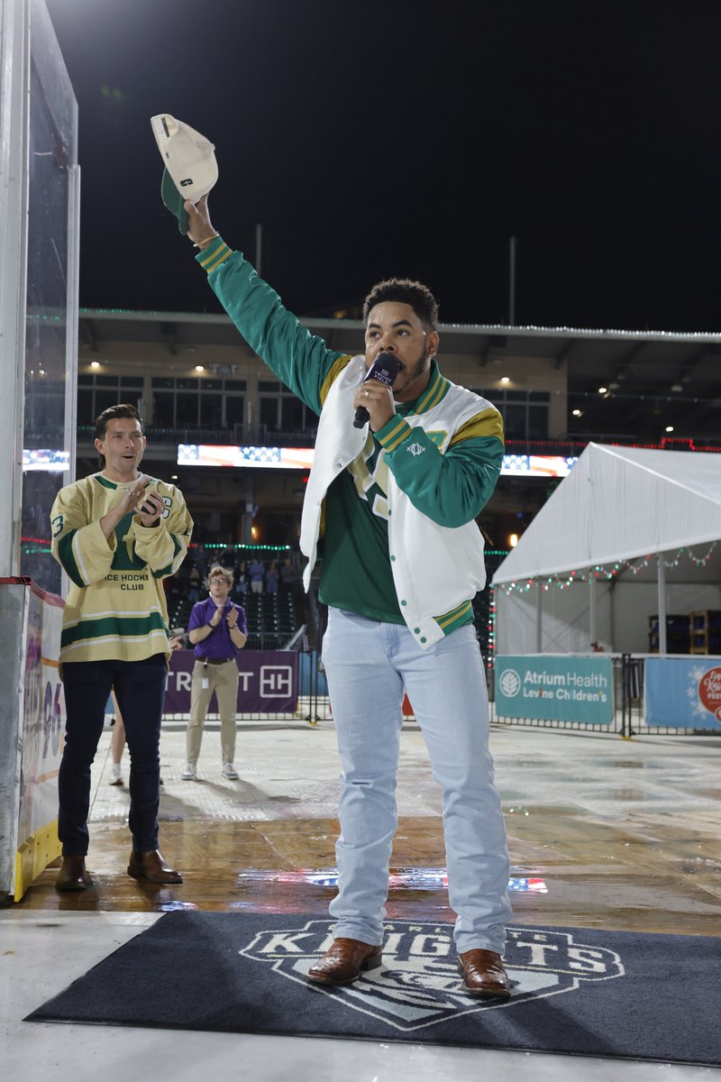 Under the Truist Field lights, #49erAlumni <a href="/Bronibro13/">Brandt Bronico</a>  + Austin McNeill kicked off the Outdoor Classic—dropping the puck and singing the national anthem for the Charlotte Ice Hockey Club game with App State. 🤙🏒