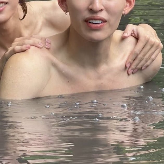 withphuwin's tweet image. their physical touch always makes me crazy tho 🫠🫠

#MeAndTheeSeriesEP2