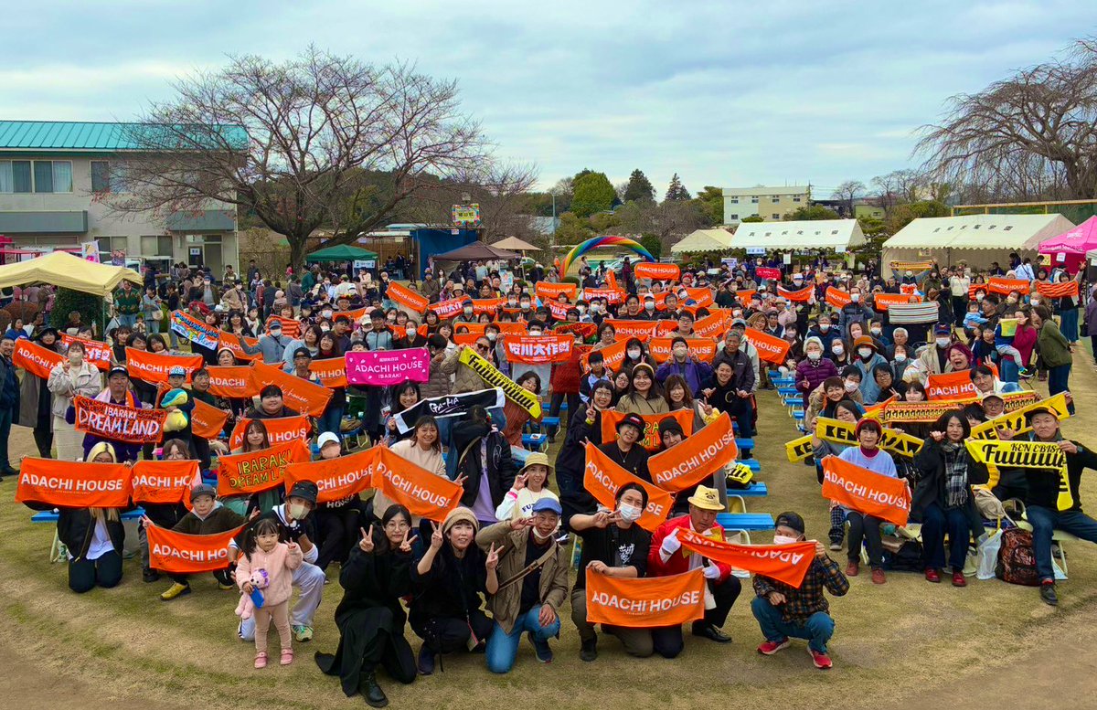 今日は午前中トップバッターで筑紫会学園祭2025に出演してきました！
朝から沢山のご来場に感謝！
すごく幸せだったぞ！
こういう一瞬一瞬を大切にしていこう！

さぁ今からグラフェスに向かいます！
グラフェス最終日盛り上がりましょう！！！