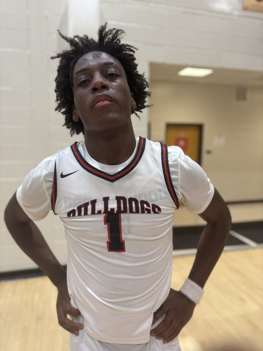 Micah Jones 6’6 F North Gwinnett 2026

Did his best to put on for the home team. Physical presence that can get downhill with ease, create off the dribble, showed the j throughout and defended well. 28pts in tough L to Dacula.