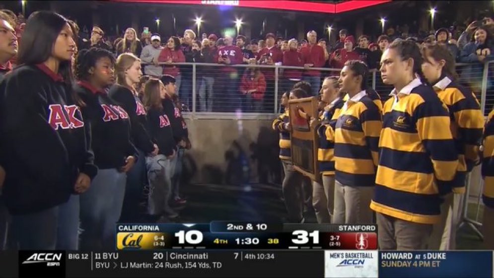 BarstoolBigCat's tweet image. This is why College Football is the best. What a staredown