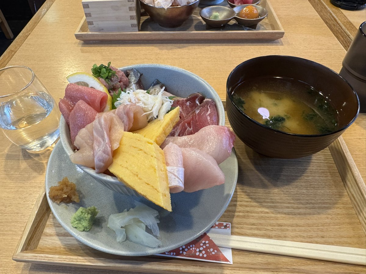 最近、会食で行かせてもらってるサカナス商店でランチ