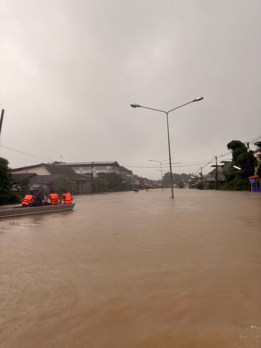 นราธิวาสถนนเป็นคลอง น้ำท่วมหนักที่ต้นไทร ต.ปะลุกาสาเมาะ อ.บาเจาะ จ.นราธิวาส

ขอบคุณภาพจาก PersatuanRemaja Hidayah