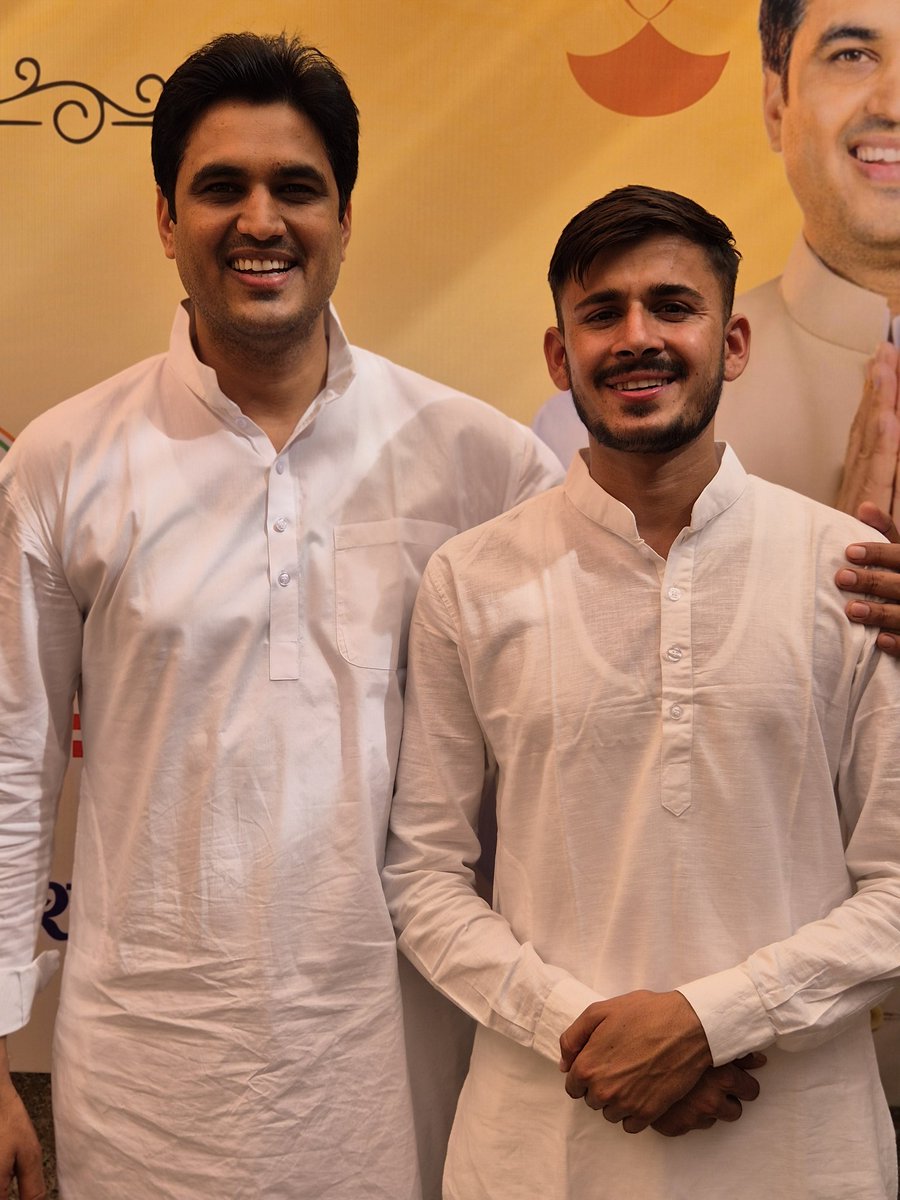 vishaljakhar4u's tweet image. किशनगढ़ विधायक बड़े भाईसाहब डॉ. विकास चौधरी जी को अजमेर ग्रामीण कांग्रेस जिला अध्यक्ष बनने पर हार्दिक शुभकामनाएं।🎉🌸
@DrVikasAjmer