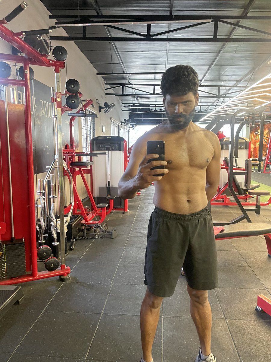 Simhadri_naidu's tweet image. Age 41
Weight 69.
#twitter motivation @miryalasrikanth @anandnagu 
Special thanks to @SrinivasFitness