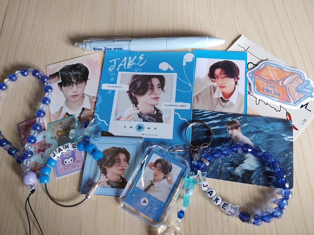 jsyrwmin's tweet photo. Received my Jake birthday kit po! Super pretty po ng kit, as in 🥹 (parang ayaw ko na isabit sa bag, baka madumihan 💔) Thank you so muchhhh po for this giveaway!! 🫶🏻
@LhotEngenemom || #lhotengeneGA
#ThisIsOurParanormalLove
#OpenSesameJans https://t.co/29N6B07YKM