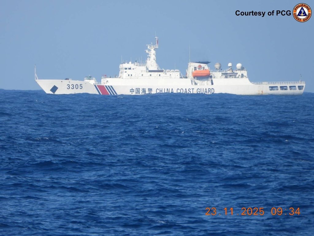 jaytaryela's tweet image. Philippine Coast Guard Conducts Vigilant Maritime Patrol, Shadows Chinese Vessels in West Philippine Sea

The Philippine Coast Guard (PCG) today reaffirmed its commitment to safeguarding the nation&apos;s maritime domain as the BRP Cabra (MRRV-4409) successfully shadowed two China…
