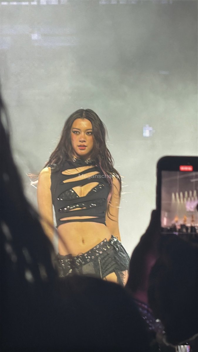 meganscherry's tweet image. 🧎🏽‍♀️🧎🏽‍♀️🧎🏽‍♀️#beautifulchaos