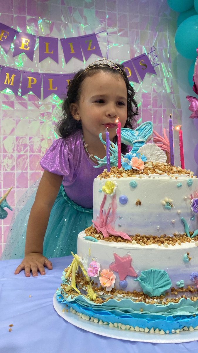 _solangieramire's tweet photo. Sí tan solo pudiesen imaginar lo que me llena de vida ella 🥹💖🧜🏻‍♀️✨ https://t.co/lyKKGk72zP