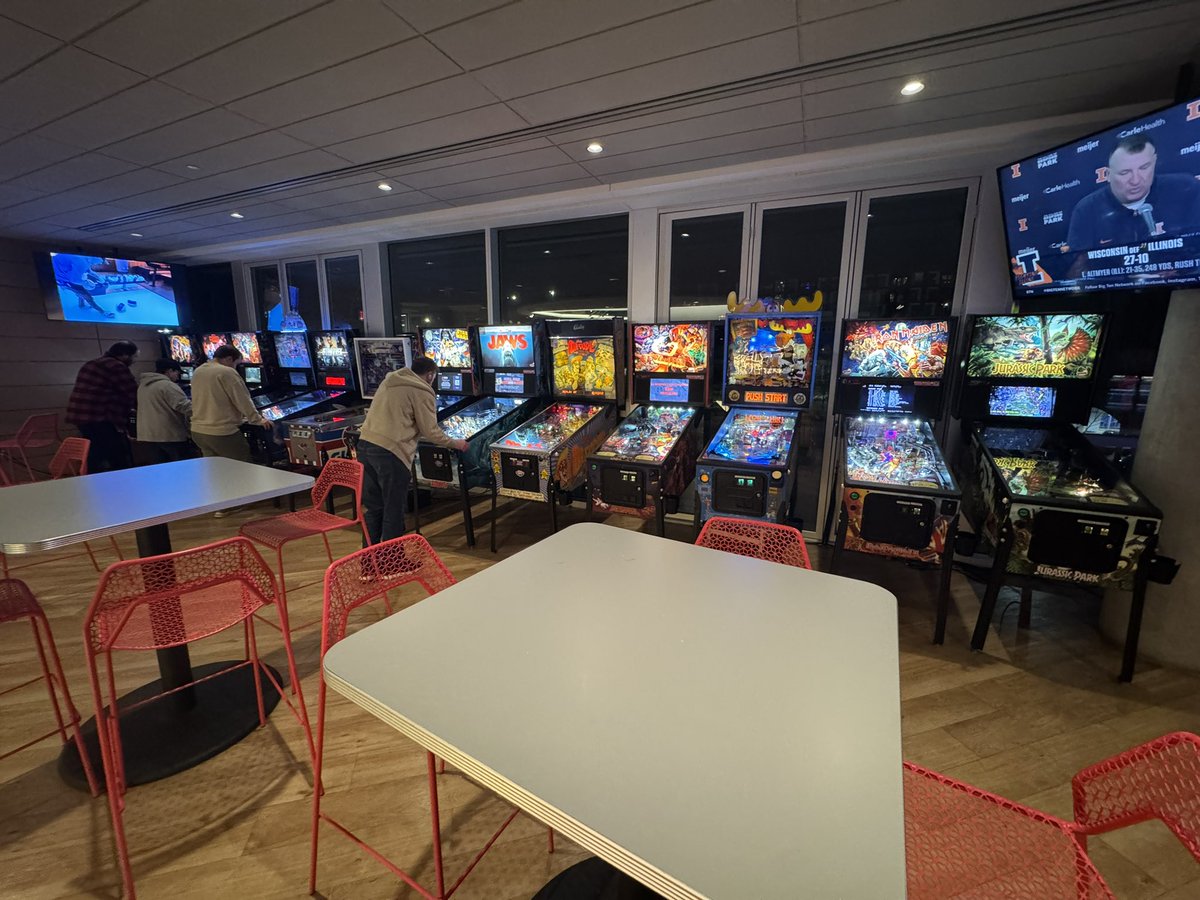 Aaron @ We Buy Pinball tweet media