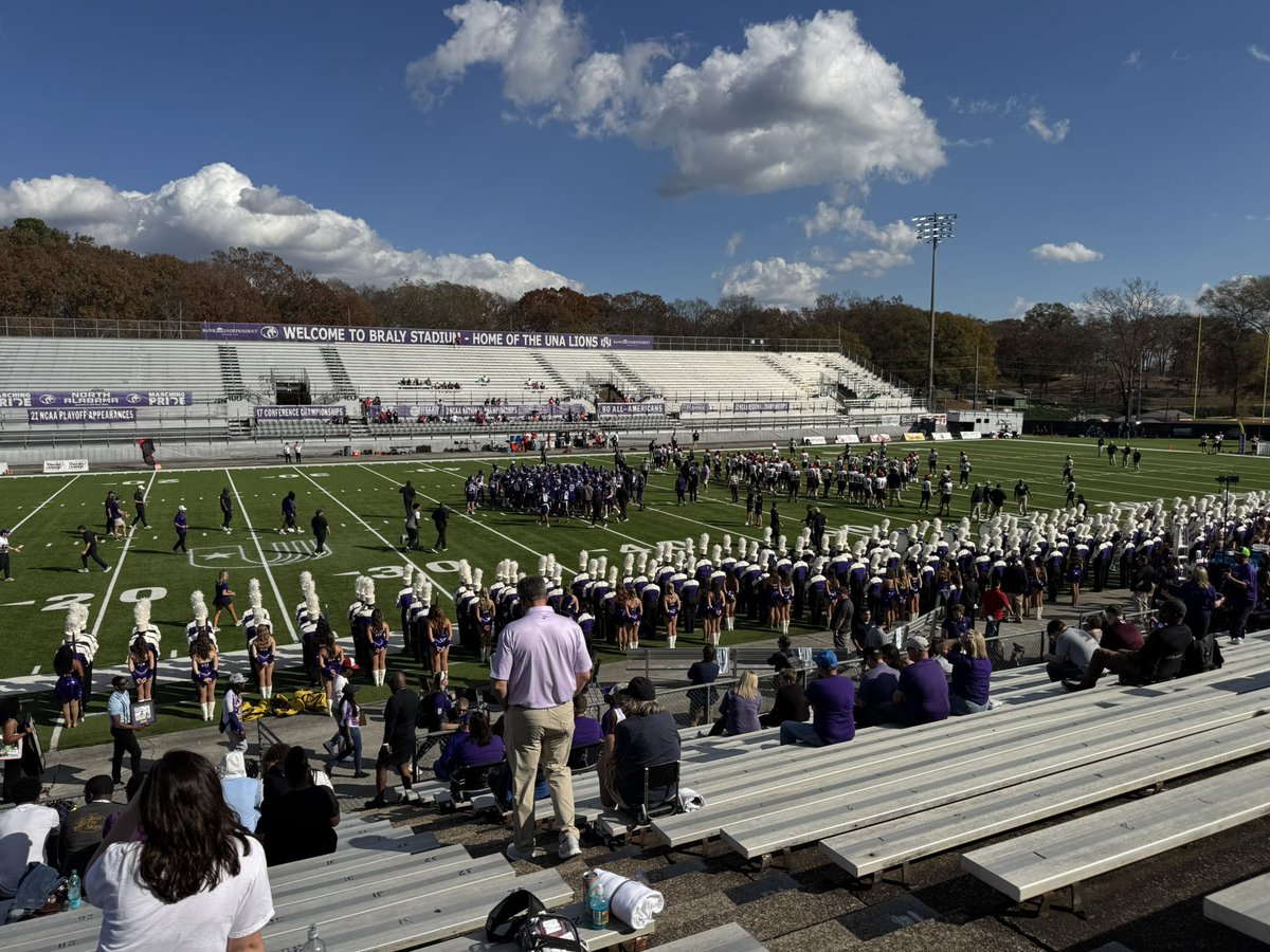 ColtenBarba10's tweet photo. Big thanks to @UNAFootball @UNAFBRecruiting for the invite today — that field is something special. It was great meeting you, @BrentDearmon. 
Honored to witness the final game in this stadium’s history. 🏈🔥#futurecollegeathlete #footballrecruiting #qb https://t.co/xjh0HgD9Ak