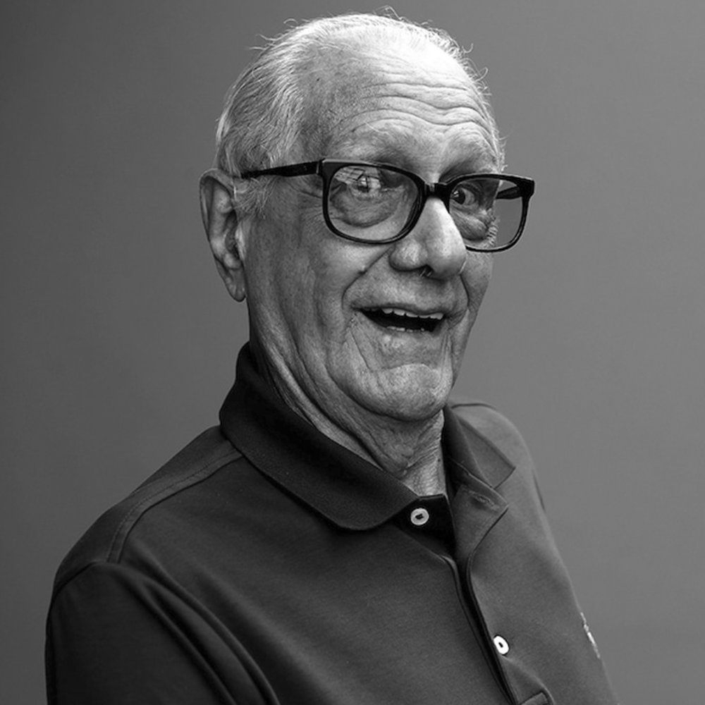 RogerAderly's tweet image. #LOÚLTIMO Ha partido una leyenda, Guillermo Rossini a los 93 años.