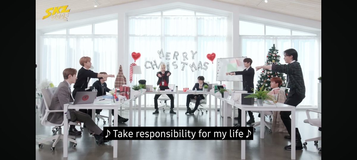 cscrush_'s tweet image. abis rewatch skz code!!! trs ini 00z kompak bgt😭
1st time nonton msh blm tau sifat&quot; memb, skrg udh tau jdi kea siapa sangka dri mreka ber4 ternyata yg mulai ini dluan tuh seungmin bjirr... gemes bgttt wkwkwkwk