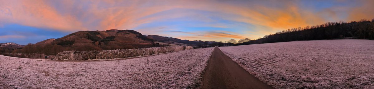Guten Morgen miteinander! 
Wir haben den Himmel schön