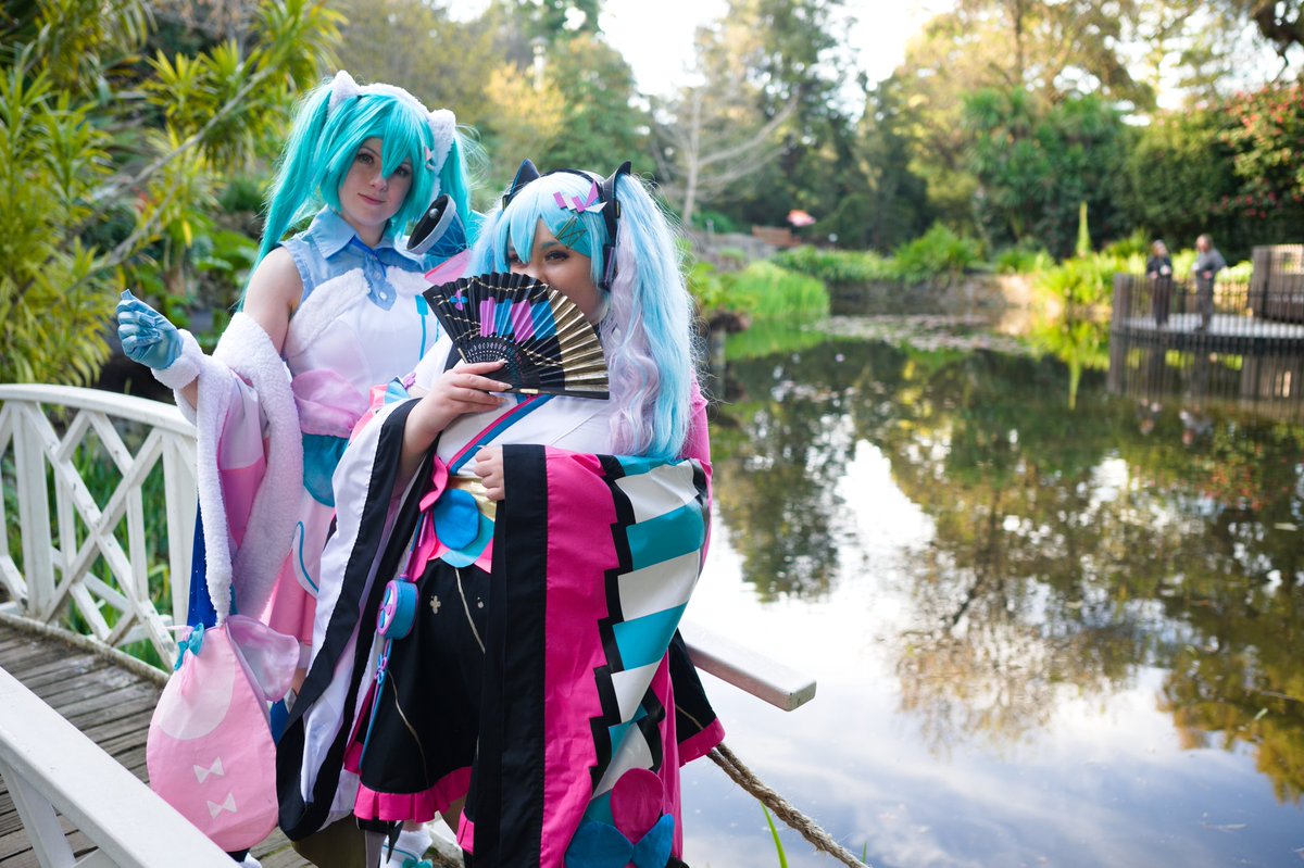 Castastrophecos's tweet photo. Aren't we just the cutest heheh

I've been working hard behind the scenes making my special week wig but I keep forgetting to take pictures of my progress 😭😭 I should probably work on yuna too but I've been so swamped with work and the holidays coming up I got no free time!! https://t.co/aTvpa2BjW9