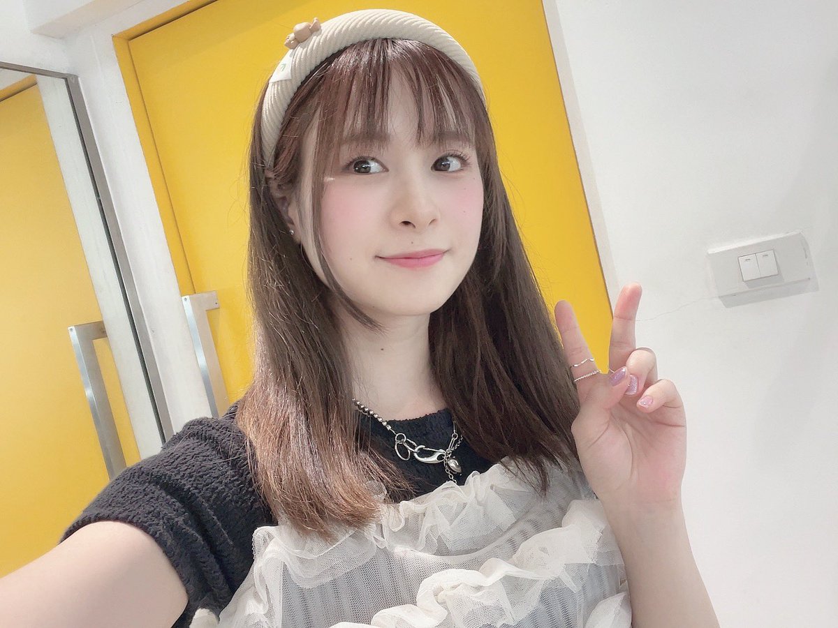 kaor1n_n's tweet image. 第1部トークセッションありがとうございます！！✨
このあとはファンミ！
よろしくお願いします🫶

タイで買ったカチューシャです！

ขอบคุณสำหรับทอล์กเซสชันในรอบที่ 1 มากๆ เลยนะคะ!! ✨
ต่อจากนี้ก็เป็นแฟนมีตค่ะ!
ขอฝากตัวด้วยนะคะ🫶
อันนี้คือที่คาดผมที่ซื้อในไทยค่ะ!

ticketmelon.com/ax/axe/…