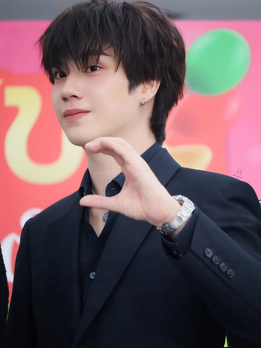 ลุคไซน์ ปฏิทิน วันนี้ 😉
#TEeThanapon #ตี๋ธนพล 
#CH3Calendar2026xTEe 
#เซ็นปฏิทินช่อง3ปี69D5 #thepoohjaypixx