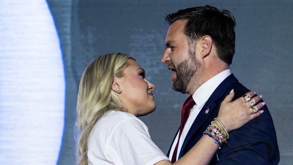 MegaFunTweets's tweet image. Erika knows how to bag them