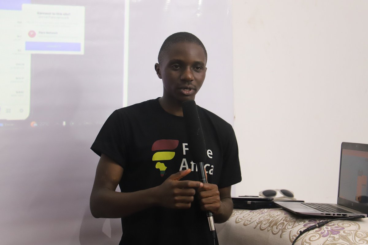 ManuelBagoole's tweet image. Explored the singularity of the @FlareNetworks architecture and its significance for a #Web3Dev &amp;amp; #Web3Community.