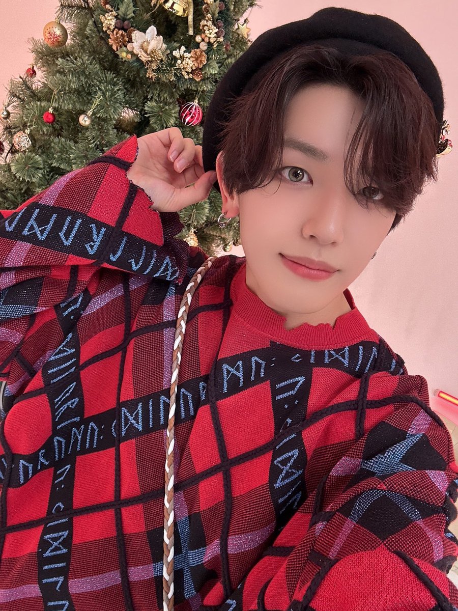 📸] #チームINIandMINI FROM：#髙塚大夢 HAPPY HOLIDAYS🎄 MINI