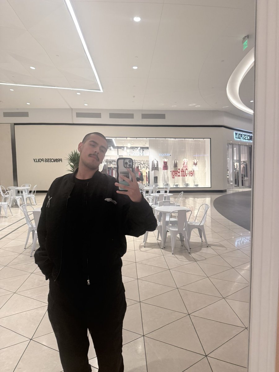 ayoooadan's tweet image. someone to love