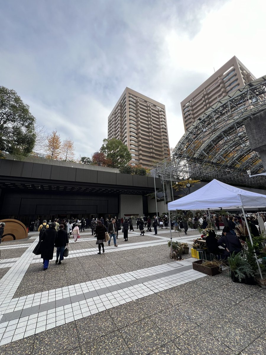 世界三大オーケストラの3発目！
カラヤン→アバド→ラトルと受け継がれてきたベルリン･フィルのブラ1を聴ける😭