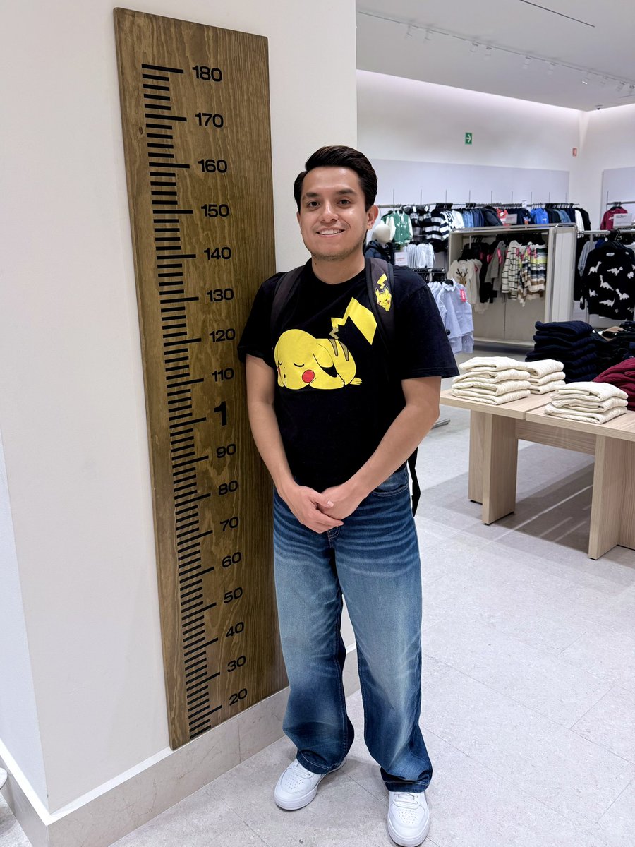 logancito_'s tweet image. tu metro y medio de confianza ❤️