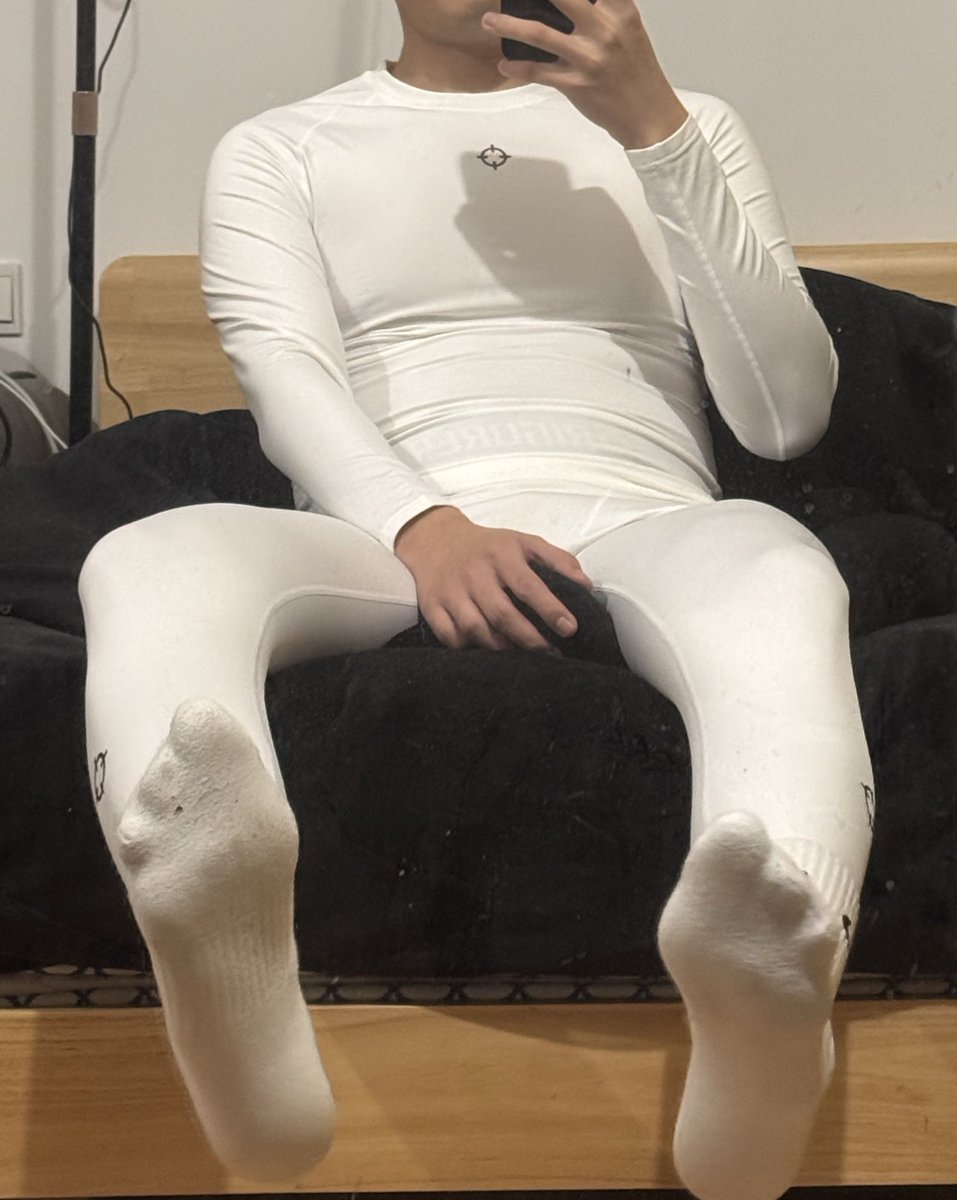 sockrubb tweet media