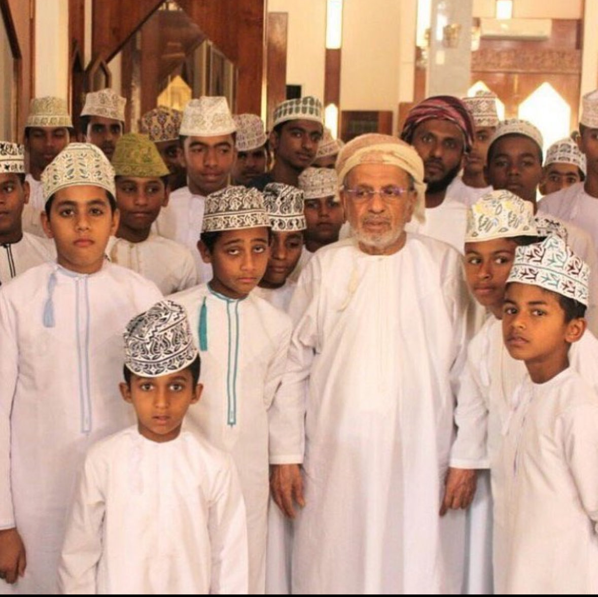 رحم الله كافل اليتيم وباني المدارس والمراكز الطلابية 
#سهيل_بهوان_في_ذمه_الله