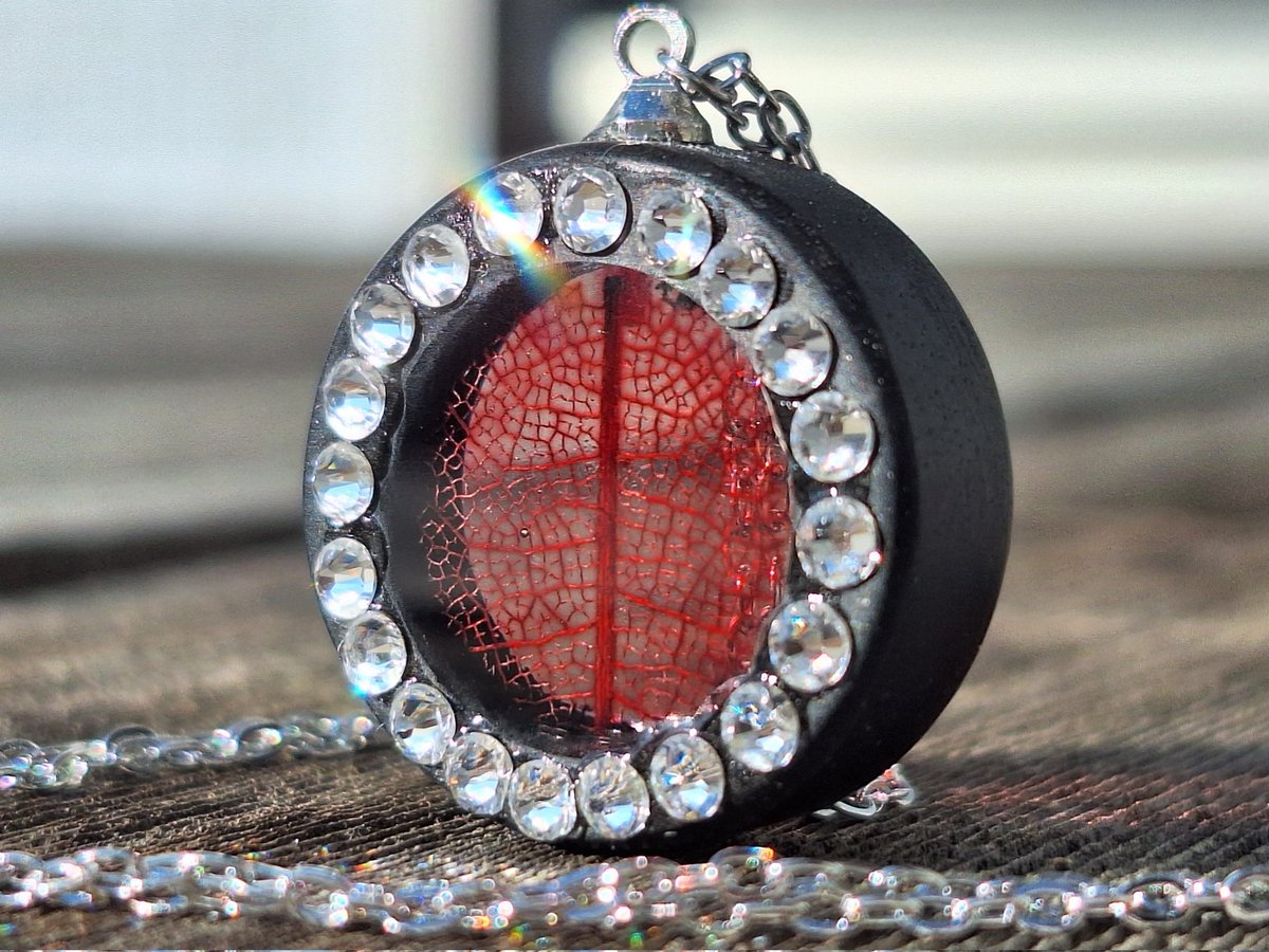 黒檀＋葉脈＋スワロ＋チェーン