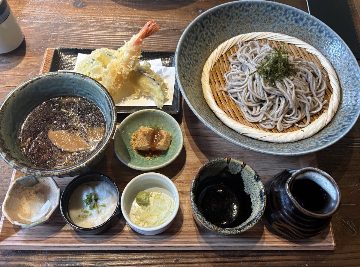 ryosuke_samurai's tweet image. 昼めっしゃー！
つくばに遊びにきたら、つくばマラソンにぶち当たり参ってます。