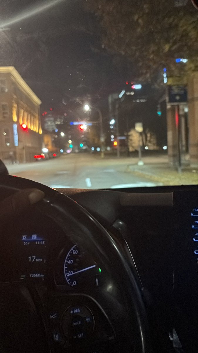 SoonDevin's tweet image. downtown louisville