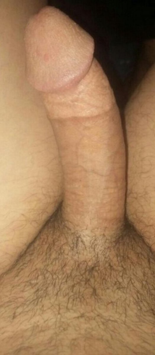 #bursagay ihsaniye metrosunun ordayım varmı takılmak isteyen