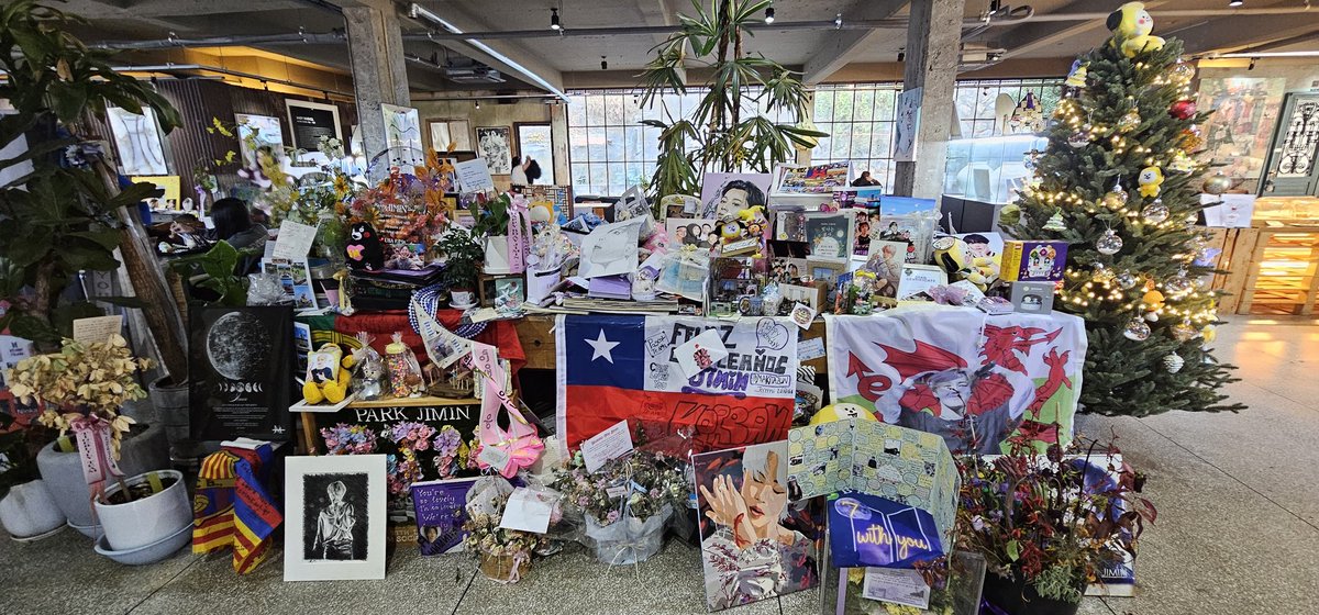 부산 온김에들린 지밀레니얼♡
생각보다 더 이쁘고 좋다!!
지미니로가득한곳이라늬!!!!