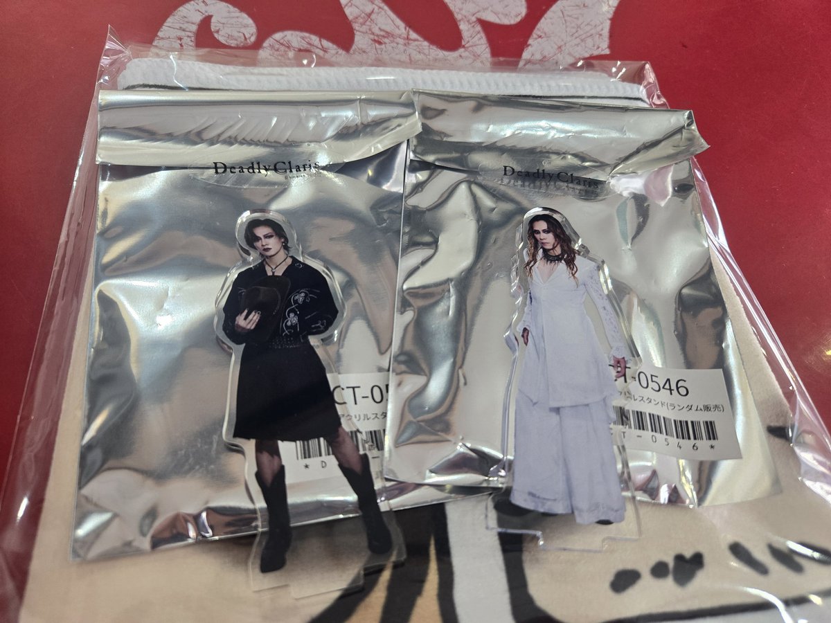 Toshiya 個展 utakata アクリルスタンド DIR EN GREY DIR EN GREY Toshiya 個展 アクリルスタンド Toshiya個展「哀艶の園