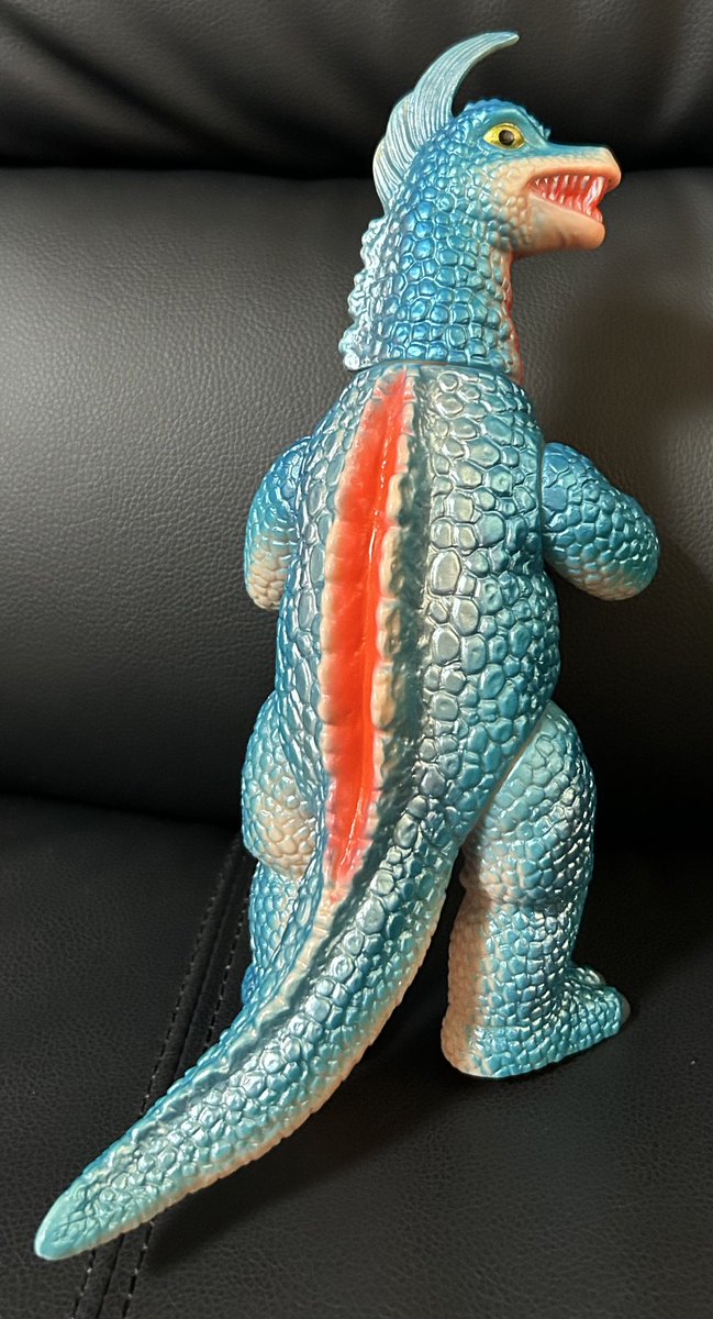 Gカラー アーストロン到着 良い色味ですなぁ 背びれの割れ目の内側も