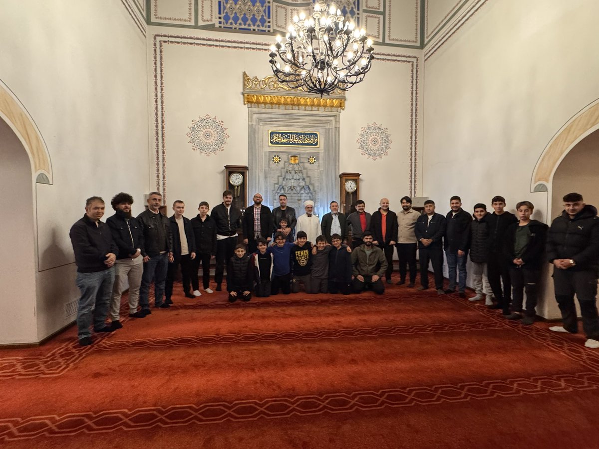 agdbeyoglu1's tweet image. Geleneksel Sabah Namazı programımızı Arap Camii’nde eda ettik.