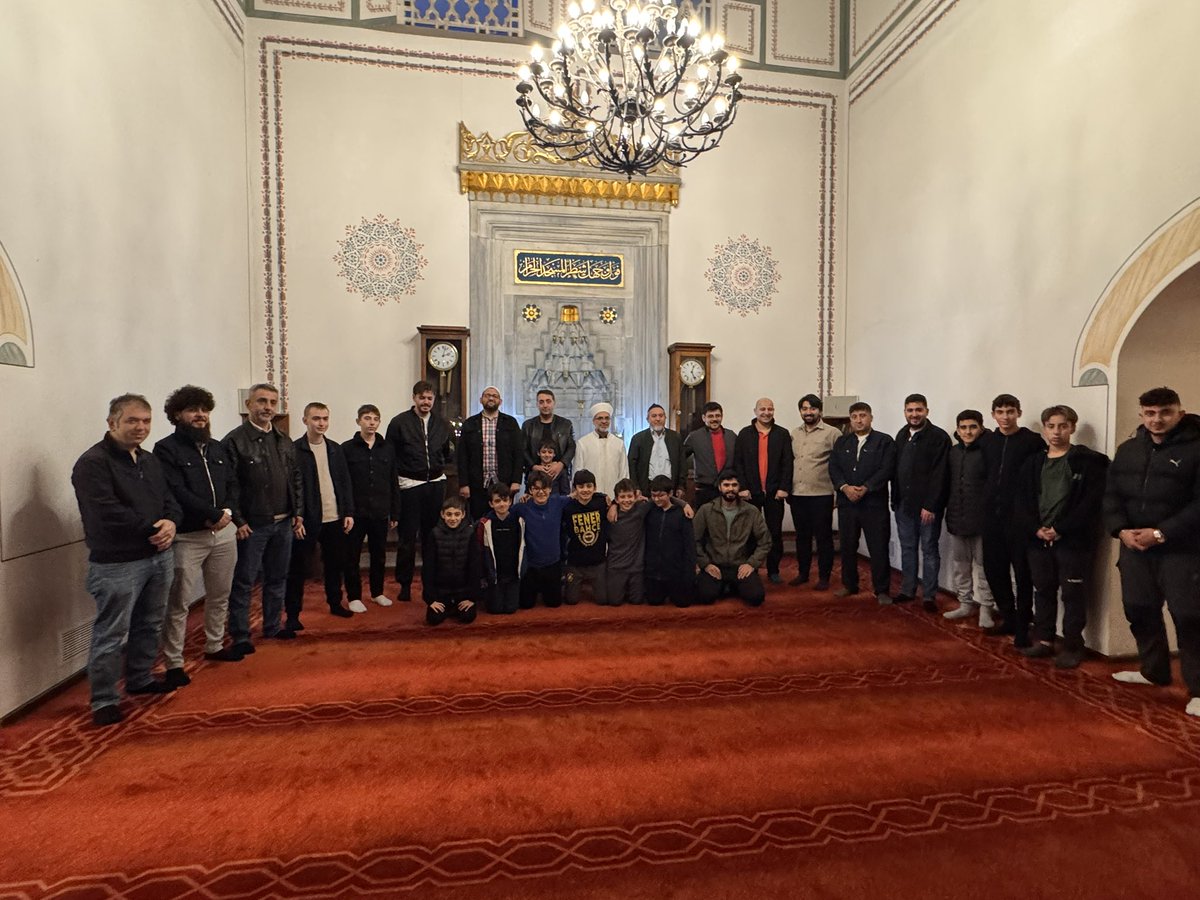 agdbeyoglu1's tweet image. Geleneksel Sabah Namazı programımızı Arap Camii’nde eda ettik.